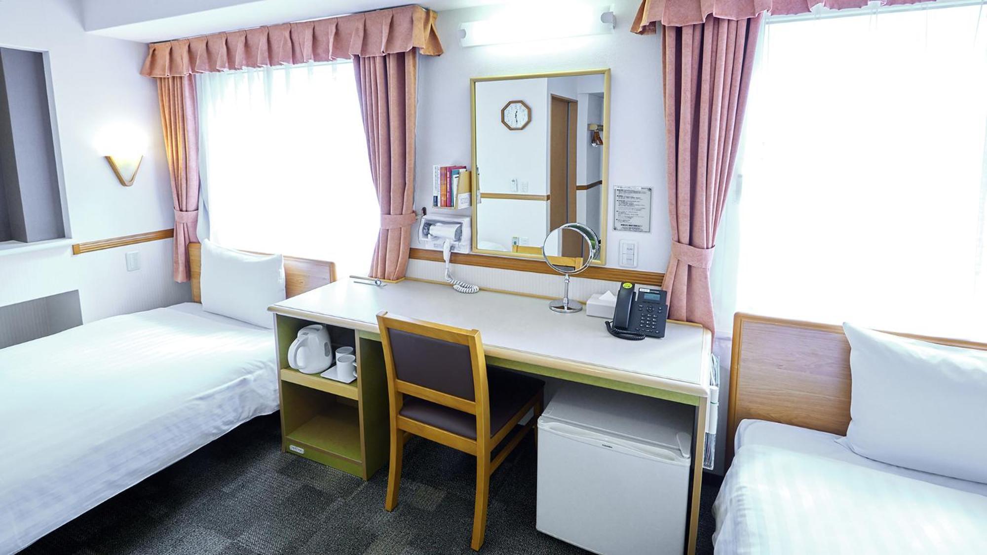 Toyoko Inn Shonan Hiratsuka Eki Kita Guchi No 1 Habitación foto